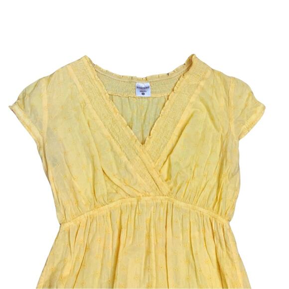 Motherhood Maternity Butter Yellow Cotton V-Neck Short Sleeve Tee Medium Top - Picture 2 of 9